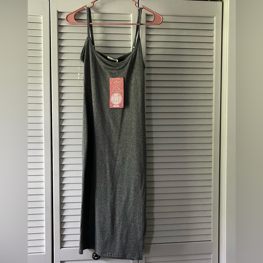 BRAND NEW (NWT) Gray Sleeveless Maxi Dress